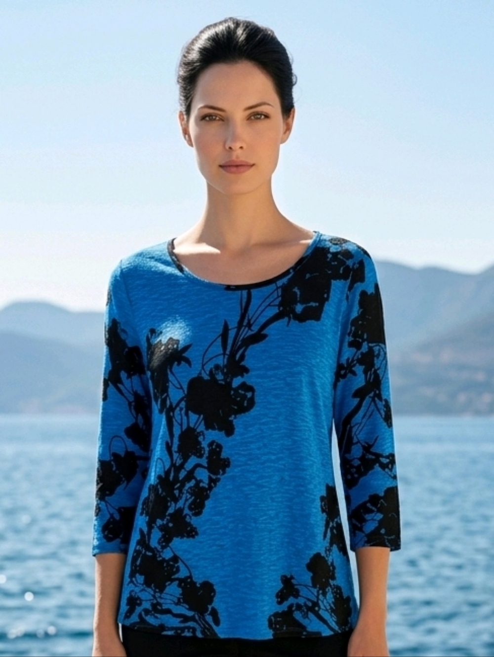 Chico's Vibrant Blue and Black Floral Long Sleeve Top Size 1 *US M 8/10